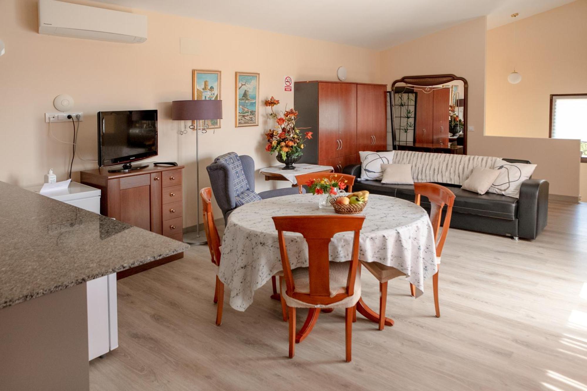 La Amistad Apartamento En Chalet Con Piscina Compartida กัลเป ภายนอก รูปภาพ